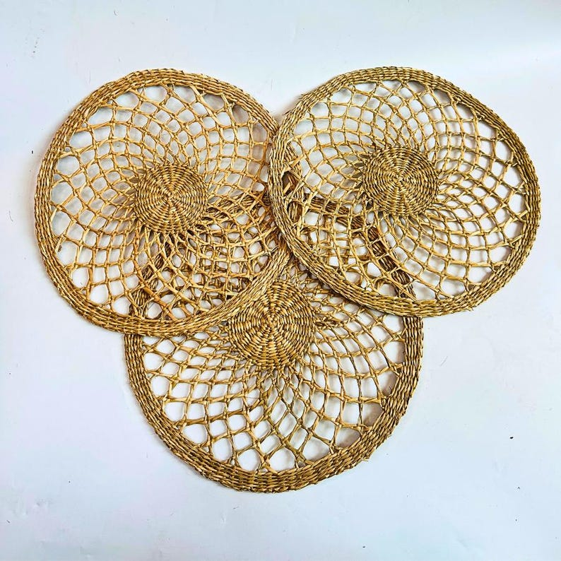 Round Seagrass Placemat – 14 Inch